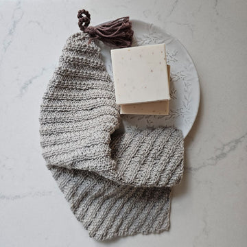Knit Washcloth with Tassel