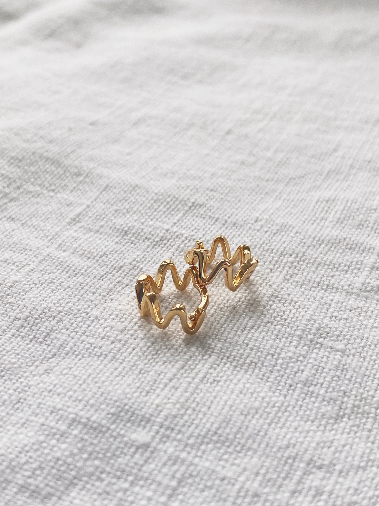 Flo Hoops, Gold Plated