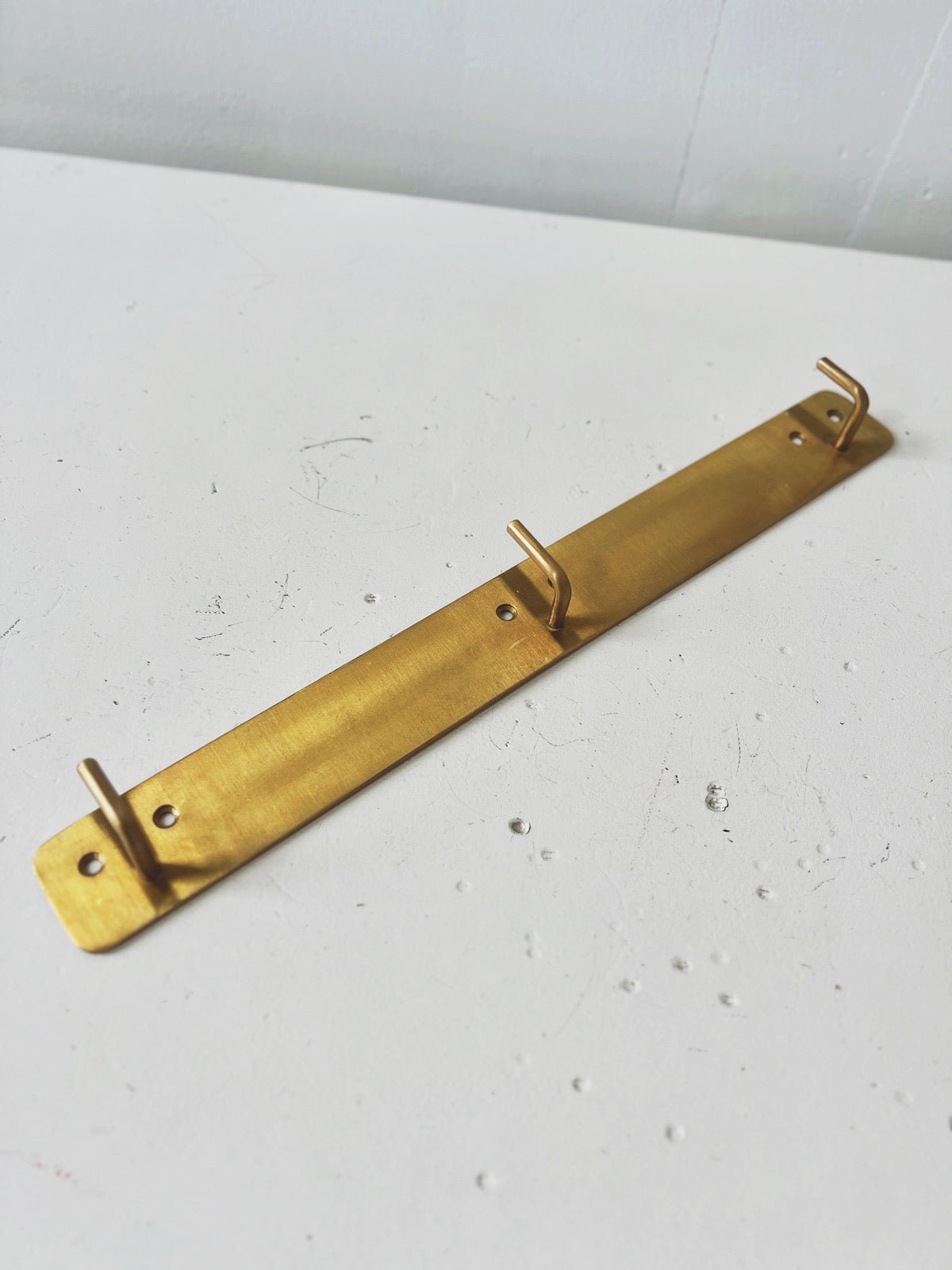 Triple Hook Plate